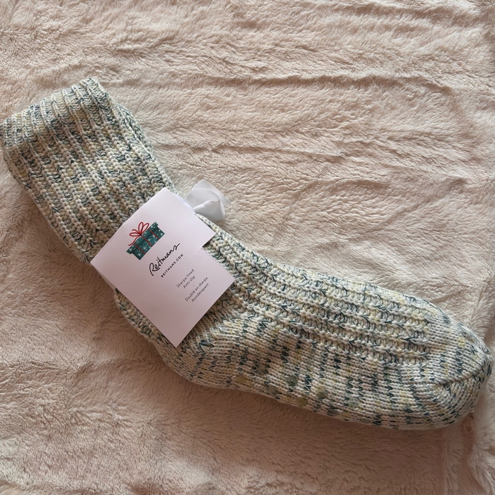 NWT Sherpa Lined Non-Skid Socks